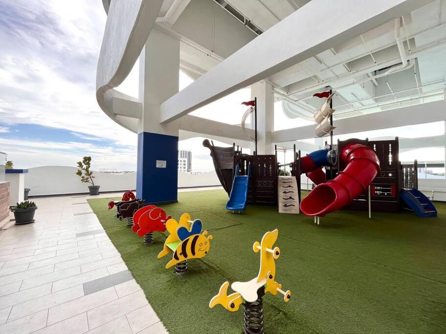 Concept Suite 05 @ The Wave Residence Tranquerah المظهر الخارجي الصورة
